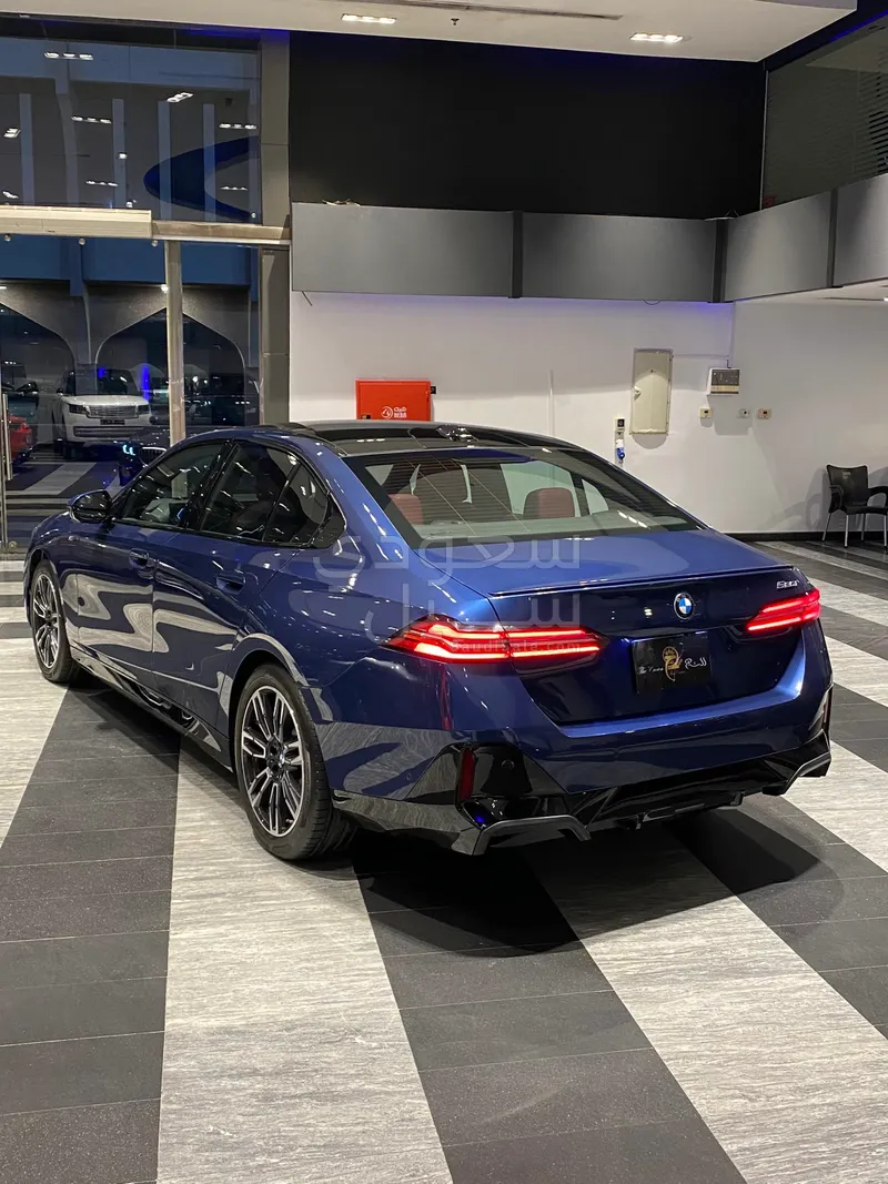2024 BMW 5 Series 520i Mkit