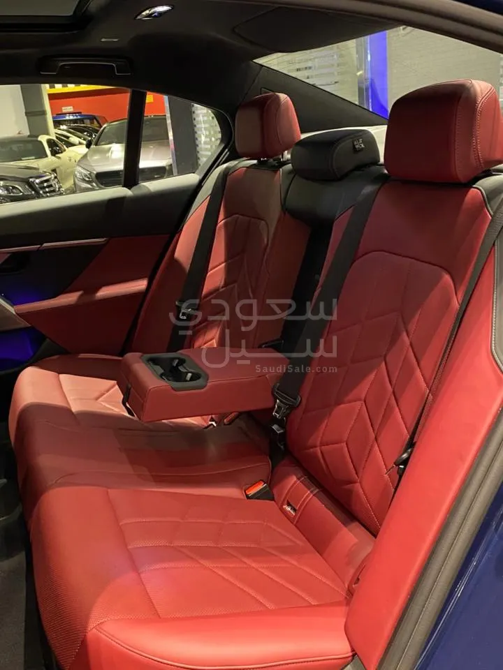 2024 BMW 5 Series 520i Mkit