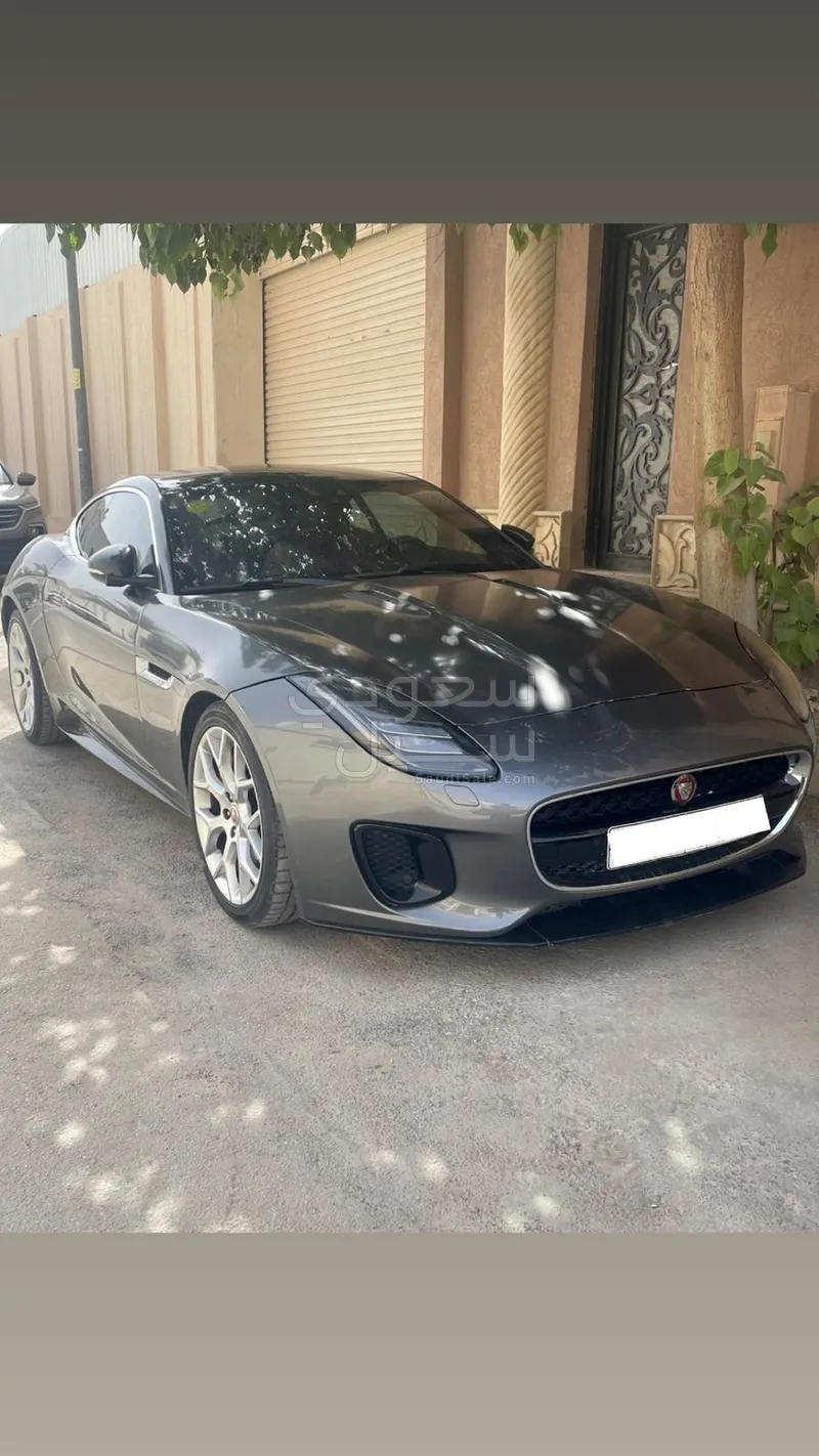 2018 جاكوار اف-تايب بي 300