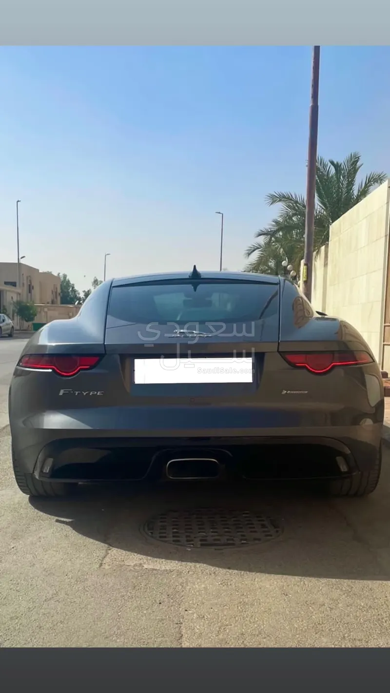 2018 جاكوار اف-تايب بي 300