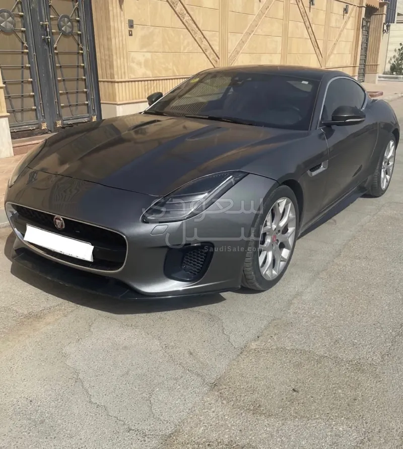 2018 جاكوار اف-تايب بي 300