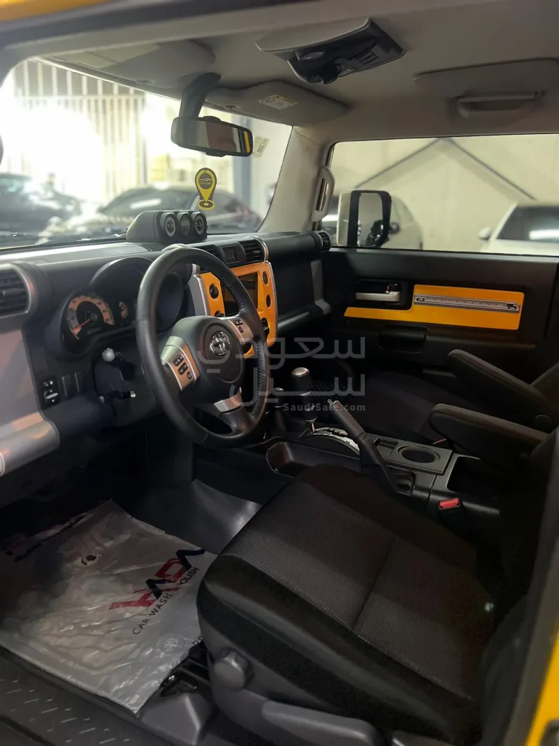 2022 Toyota FJ Cruiser 2