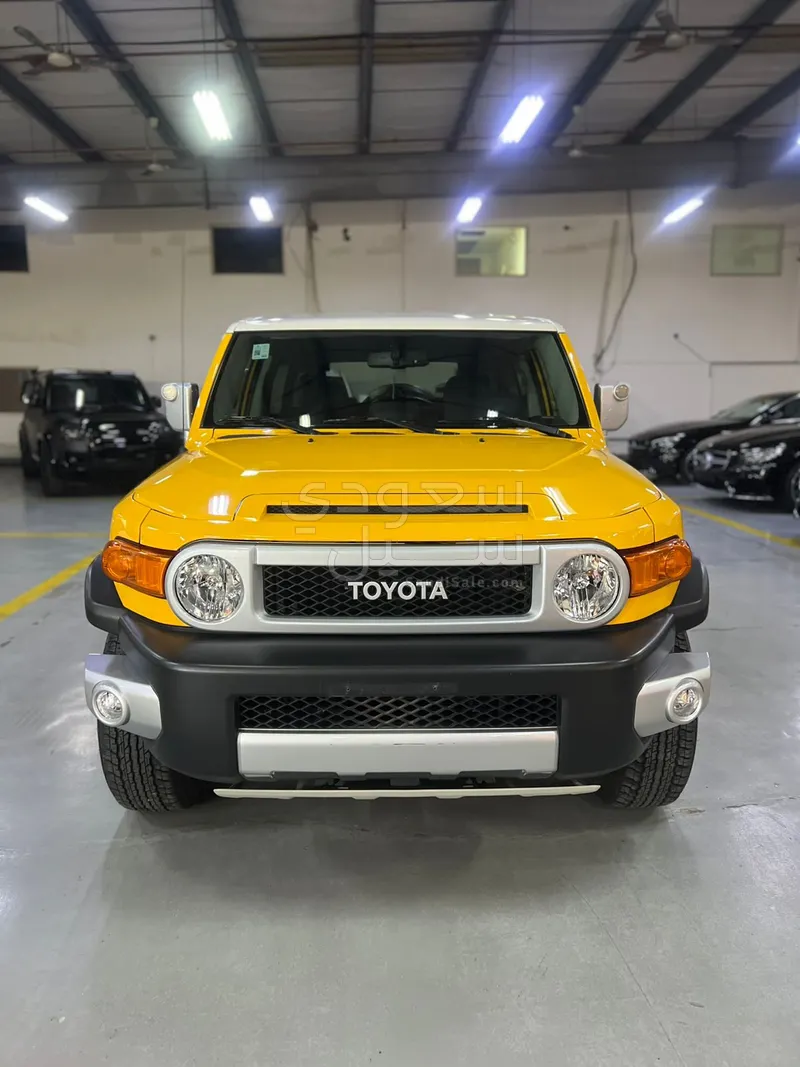 2022 Toyota FJ Cruiser 2