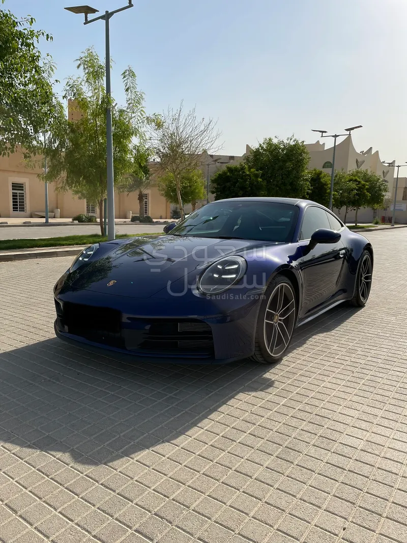 2025 Porsche 911 Carrera