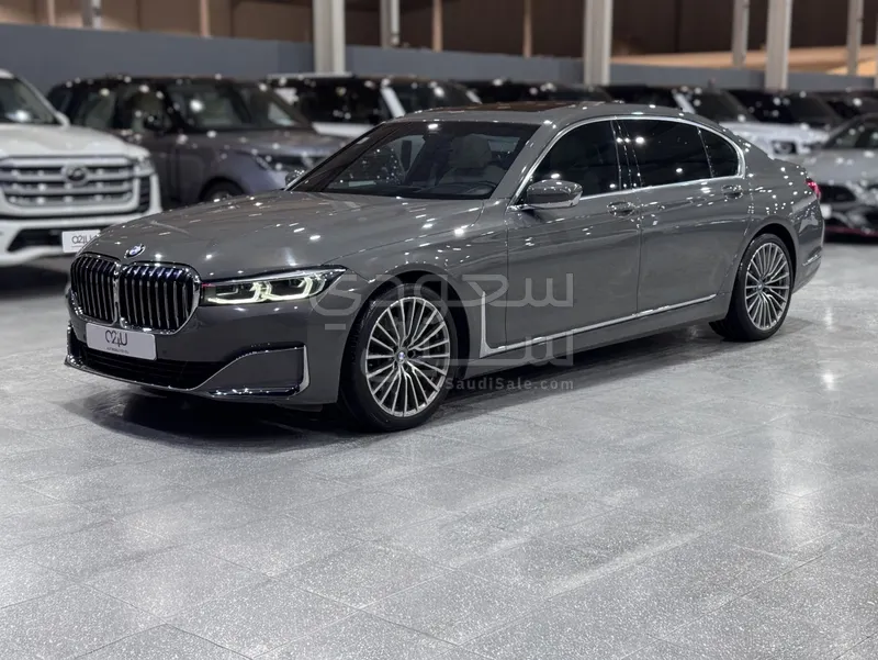2020 بي ام دبليو الفئة السابعة 730 إل أي