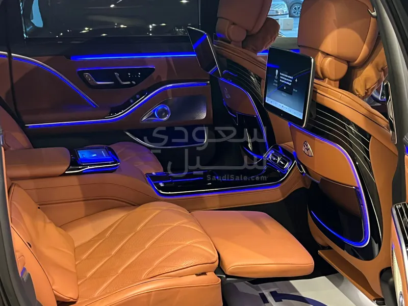 2022 مرسيدس - بنز إس 680 مايباخ
