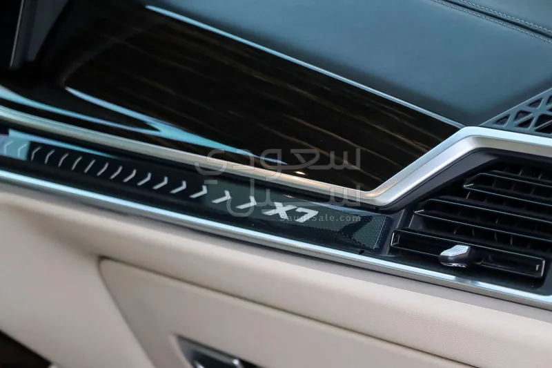 2024 بي ام دبليو الفئة اكس 7