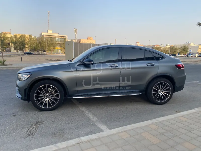 2021 مرسيدس - بنز جي إل سي 300 كوبيه