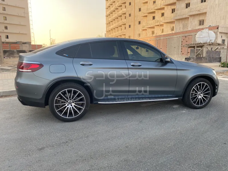 2021 مرسيدس - بنز جي إل سي 300 كوبيه