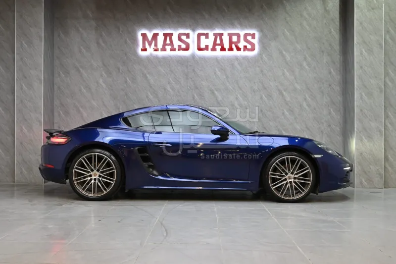 2022 Porsche 718 Cayman
