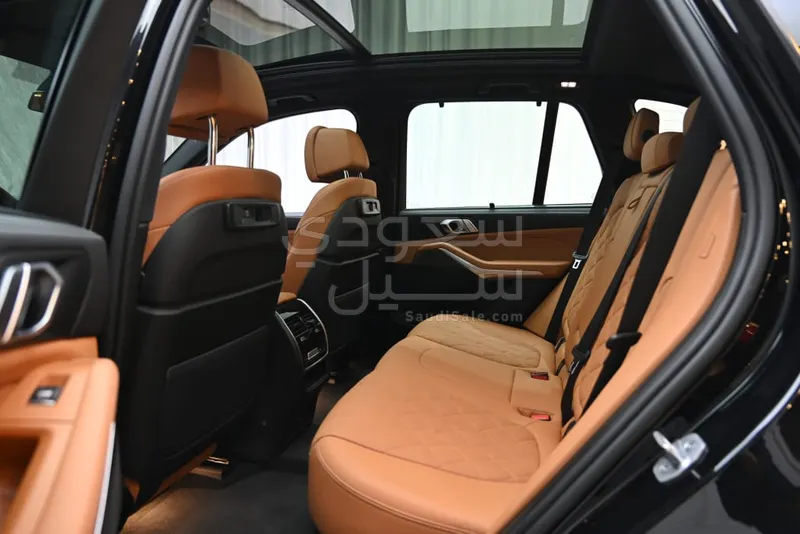2023 BMW X Series 5