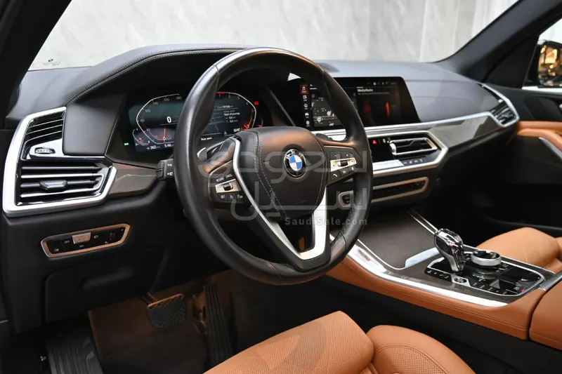 2023 BMW X Series 5