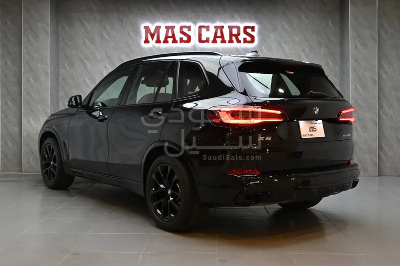 2023 BMW X Series 5