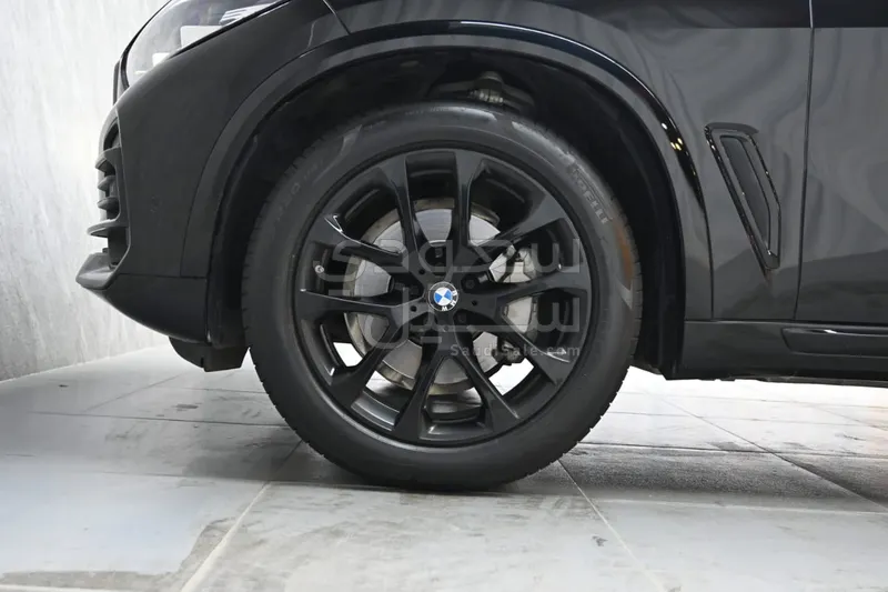 2023 BMW X Series 5