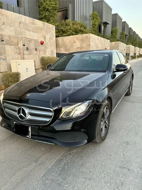 2019 Mercedes-Benz E 200