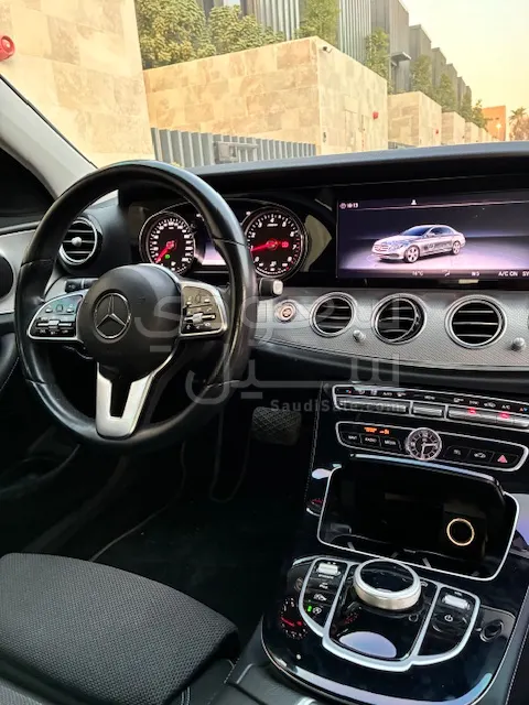 2019 Mercedes-Benz E 200