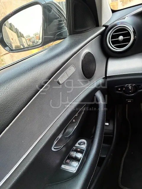 2019 Mercedes-Benz E 200