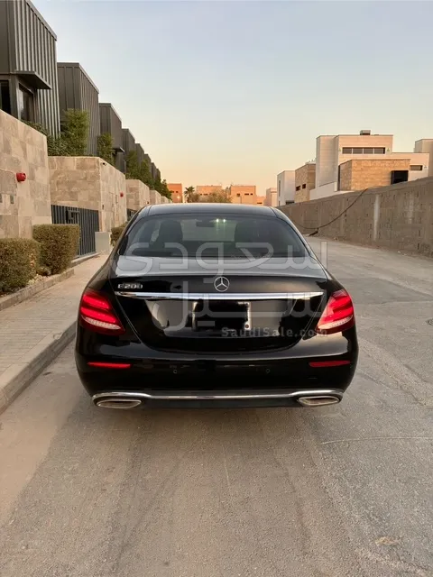 2019 Mercedes-Benz E 200