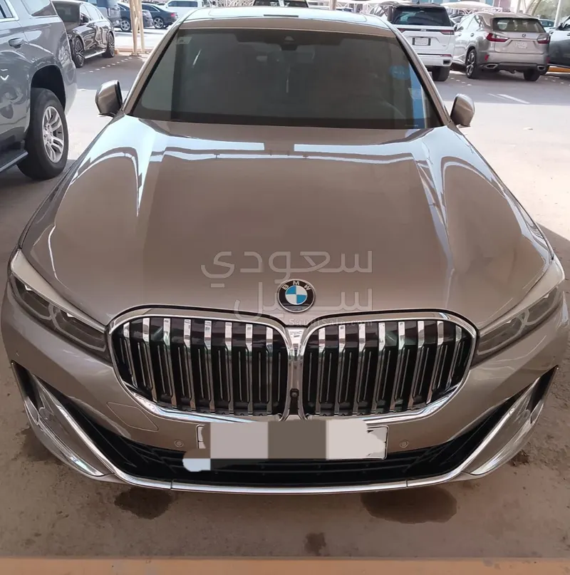 2022 بي ام دبليو الفئة السابعة 740 إل أي