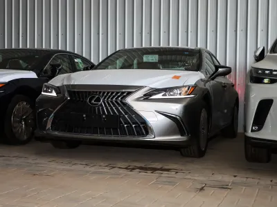 2025 Lexus ES 300H