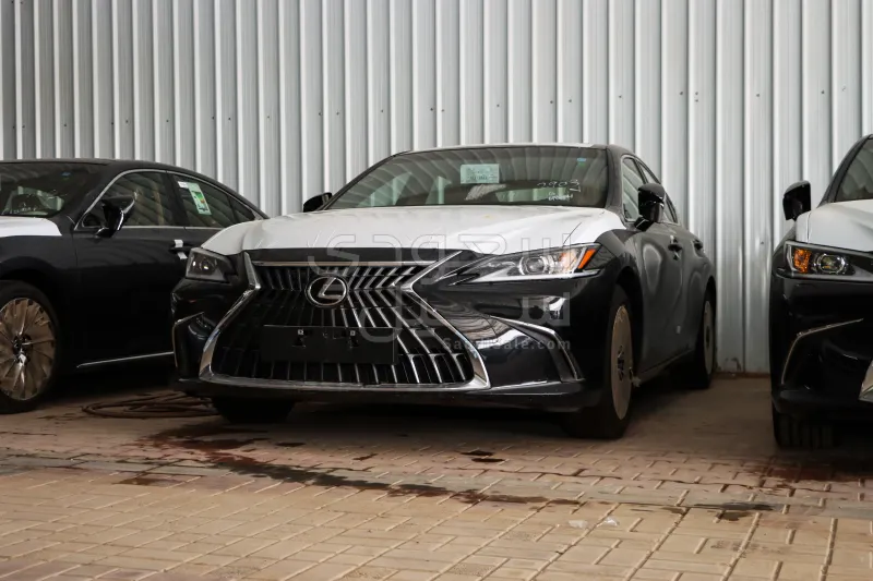 2025 Lexus ES 300H