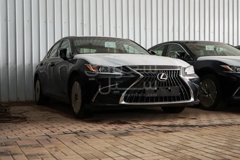 2025 Lexus ES 300H