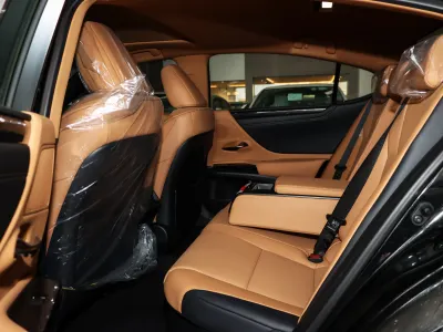2025 Lexus ES 300H