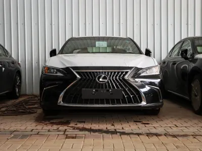 2025 Lexus ES 300H