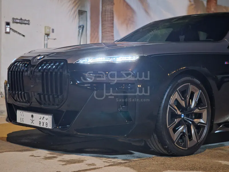 2023 بي ام دبليو الفئة السابعة 760 إل أي إم