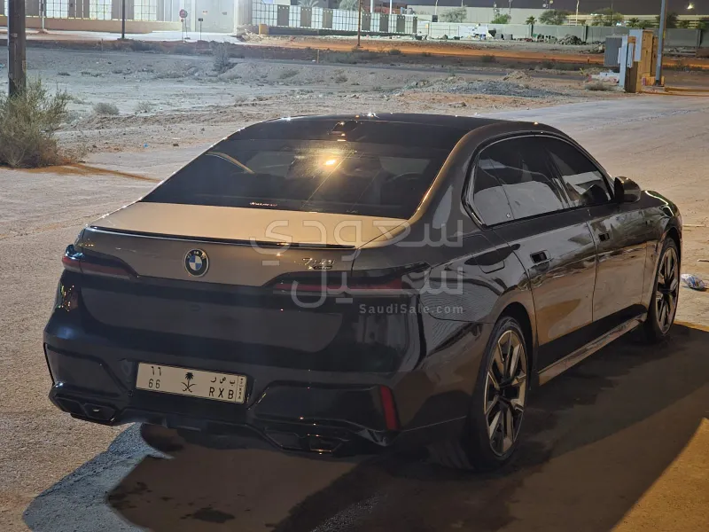 2023 بي ام دبليو الفئة السابعة 760 إل أي إم