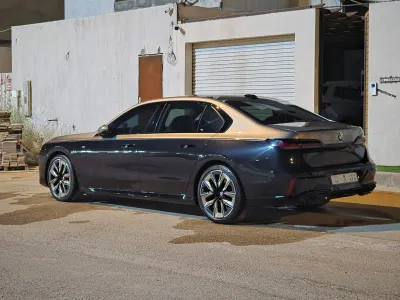2023 بي ام دبليو الفئة السابعة 760 إل أي إم