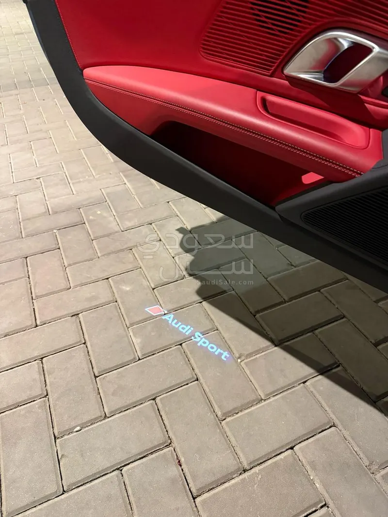 2023 اودي ار 8