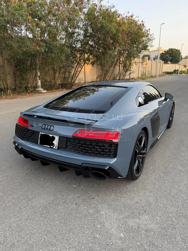 2023 اودي ار 8
