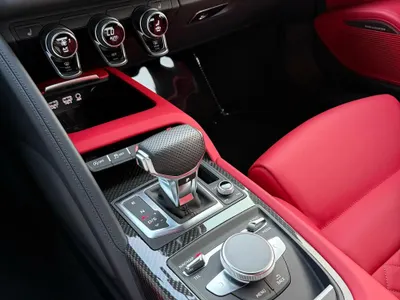 2023 اودي ار 8