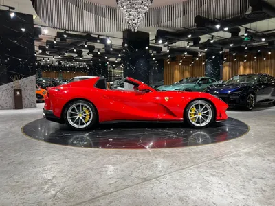 2021 فيراري 812 جي تي اس