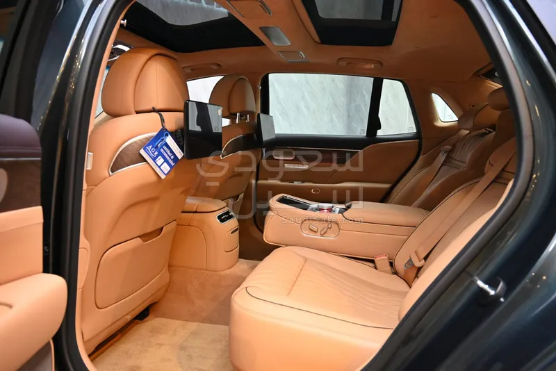 2025 Genesis G 90