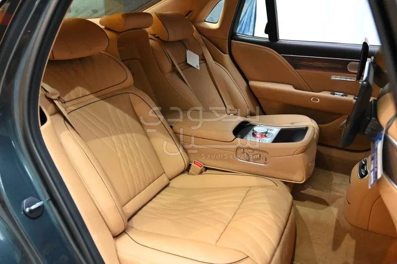 2025 Genesis G 90