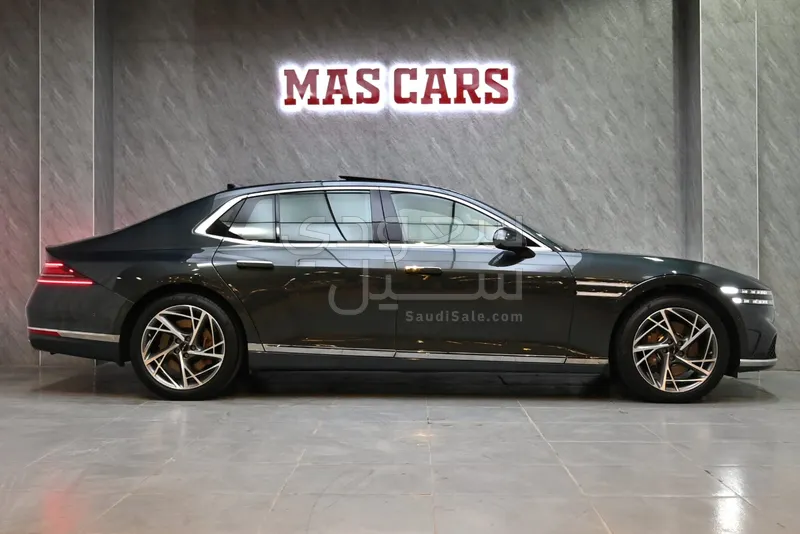 2025 Genesis G 90