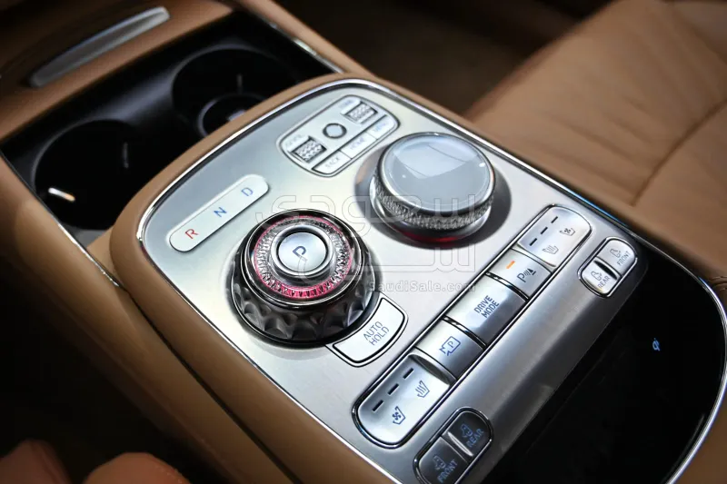 2025 Genesis G 90