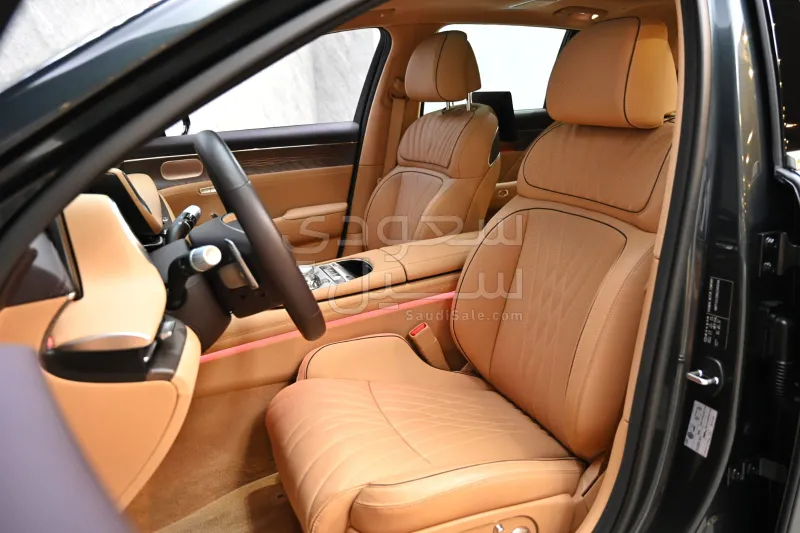 2025 Genesis G 90