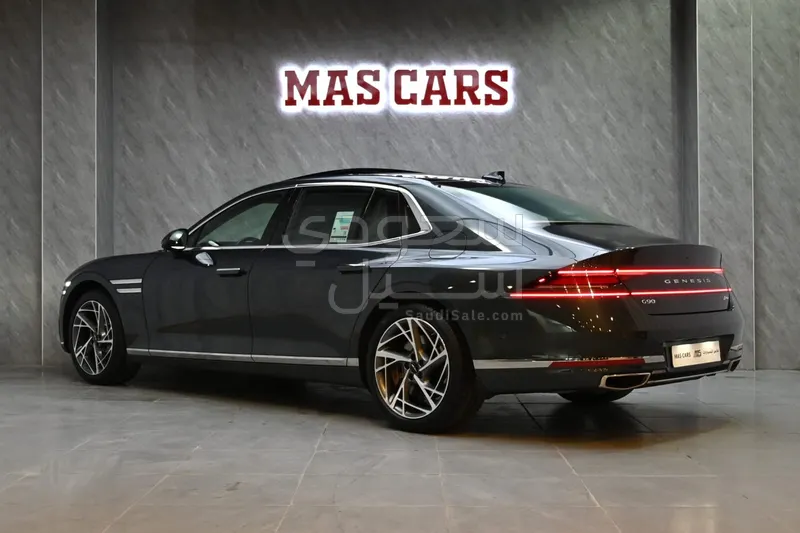 2025 Genesis G 90