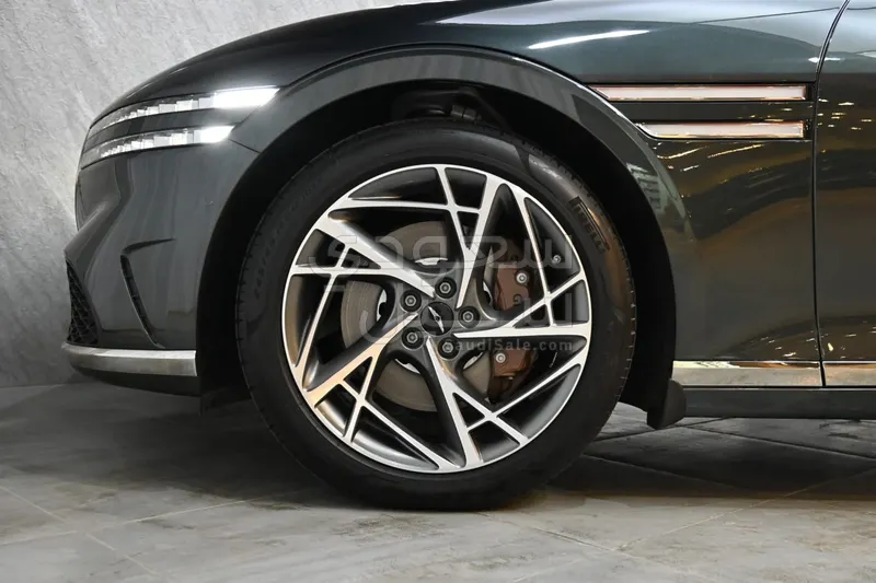 2025 Genesis G 90