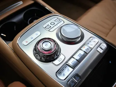 2025 Genesis G 90