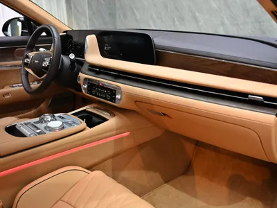 2025 Genesis G 90