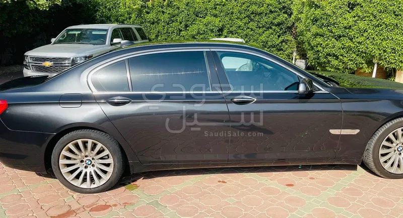 2010 BMW 7 Series 730Li