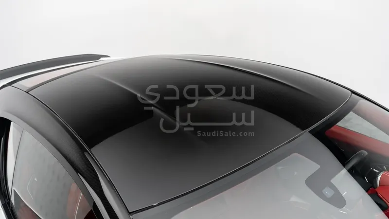 2019 استون مارتن دي بي  اس سوبر ليجيرا