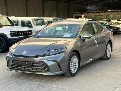 2025 تويوتا كامري