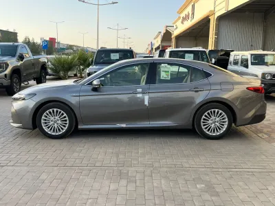 2025 تويوتا كامري