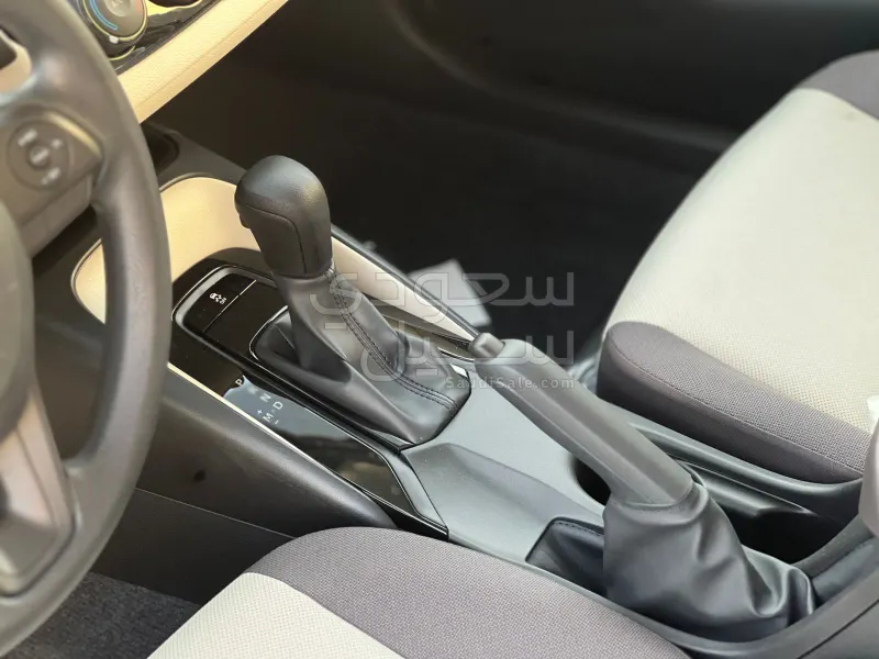 2025 تويوتا كورولا