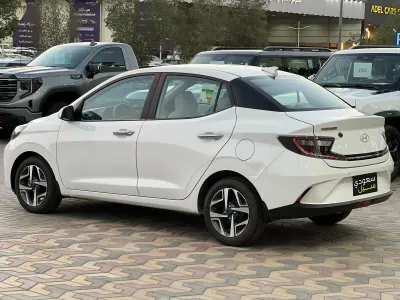 2024 هيونداي اي 10